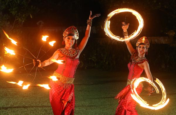 Fire-Dance---Nusa-Dua-Beach-Hotel-Spa-welcomes-the-Lunar-New-Year-2020