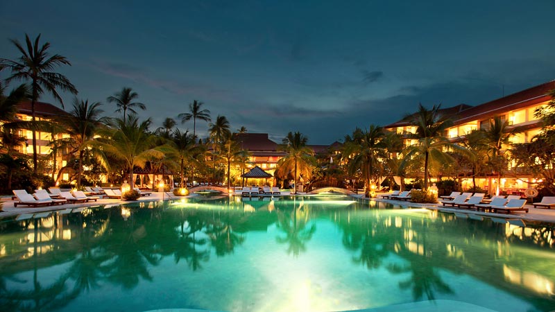 Westin-Main-Pool-at-Night-4